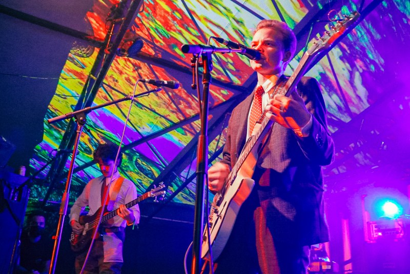 Британские авангардные рокеры Black Midi сыграют сет из каверов The Beatles